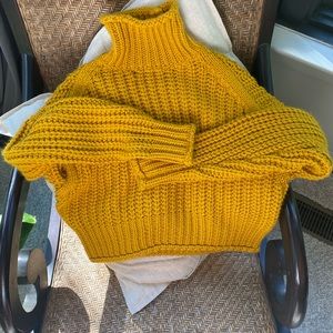 Chunky knit cropped sweater